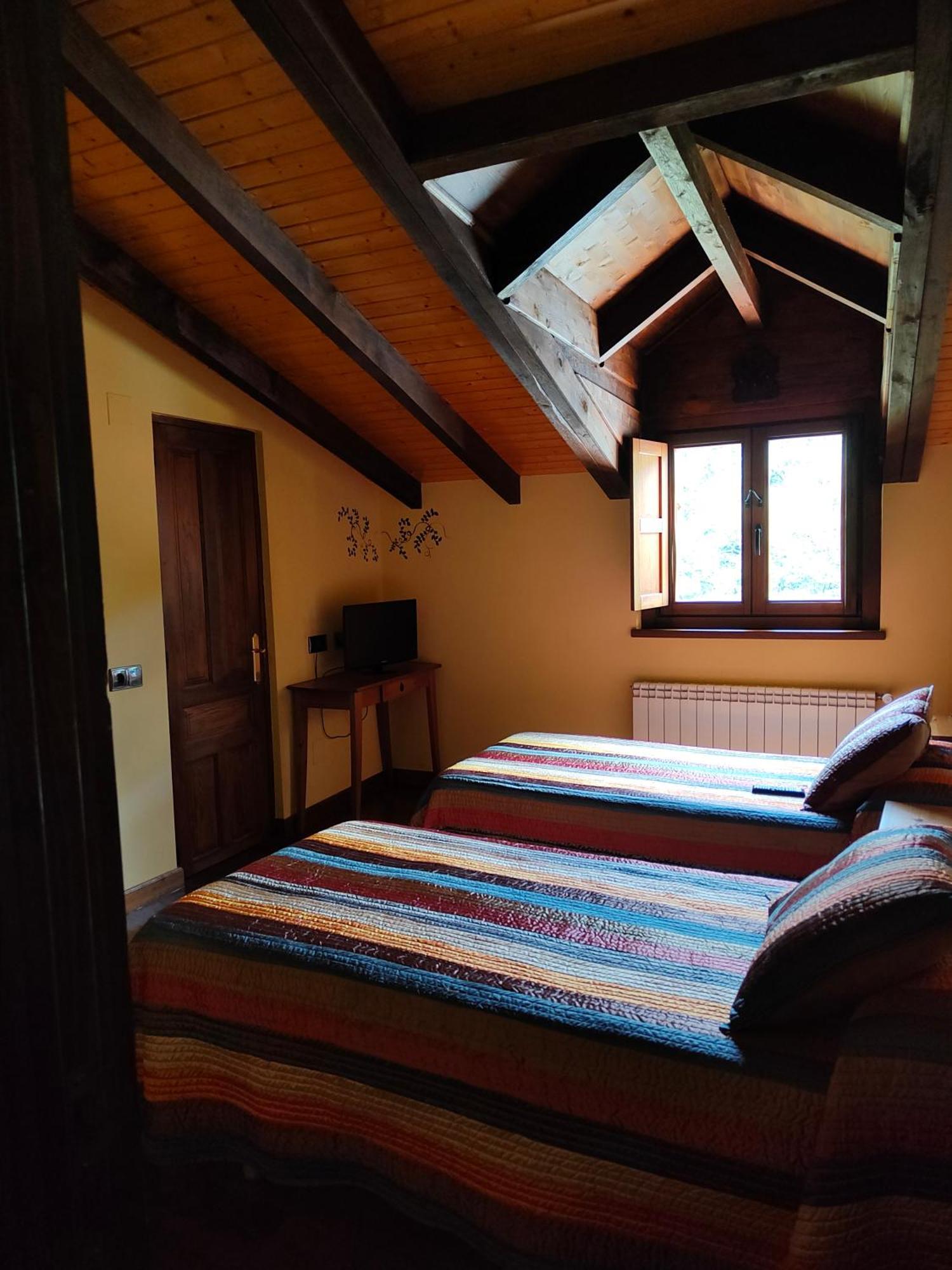 Hotel Dona Gaudiosa Pola de Lena Zewnętrze zdjęcie