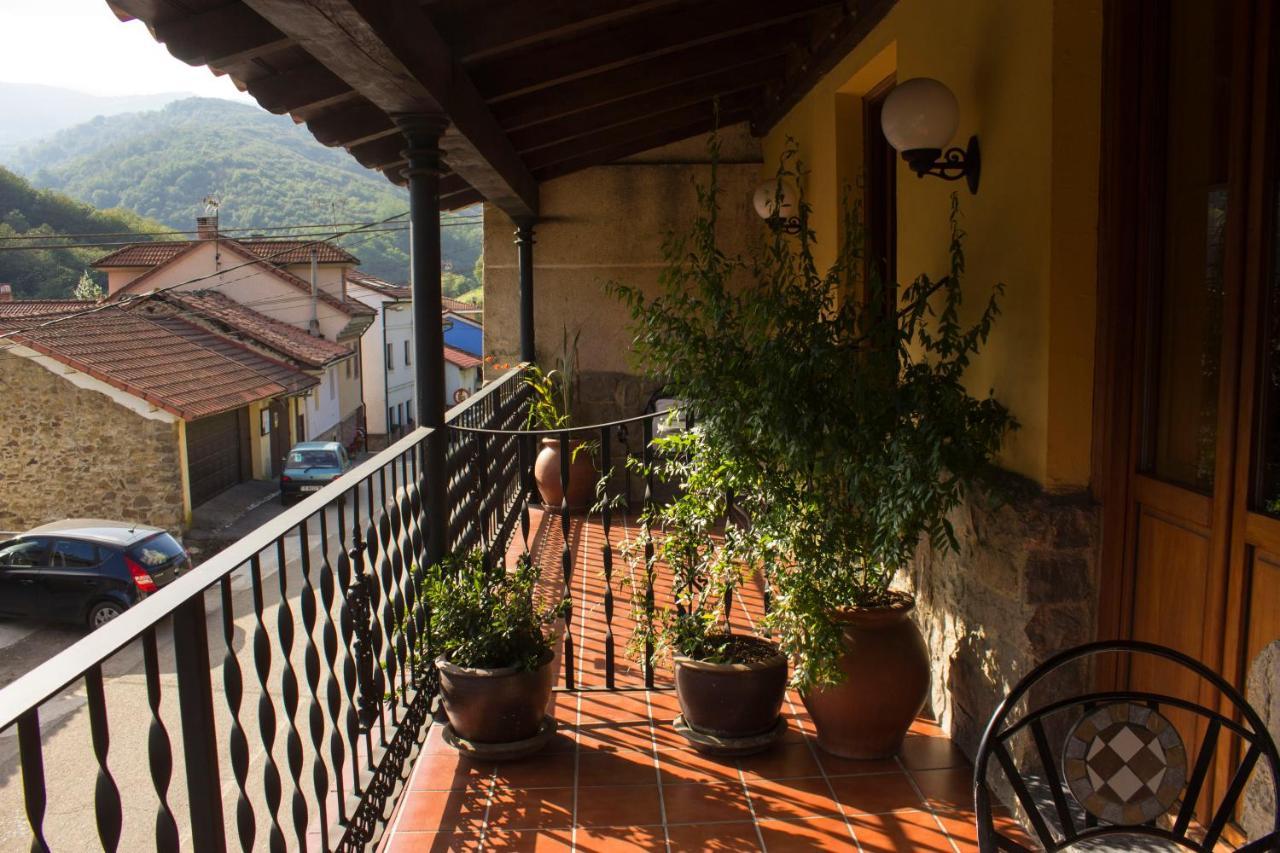 Hotel Dona Gaudiosa Pola de Lena Zewnętrze zdjęcie